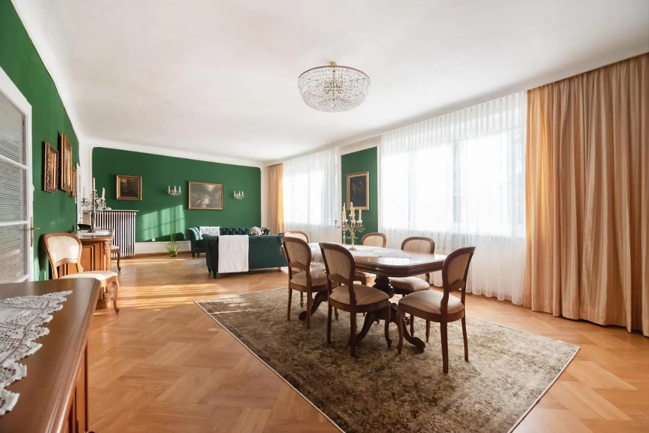 Renoviertes Bauernhaus Mit Garten In Ruhelage Vienna Austria