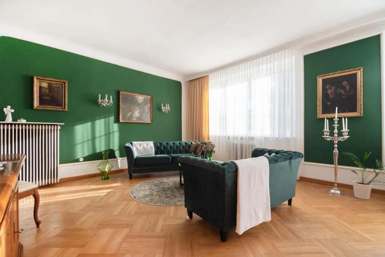 Apartment Renoviertes Bauernhaus Mit Garten In Ruhelage Vienna