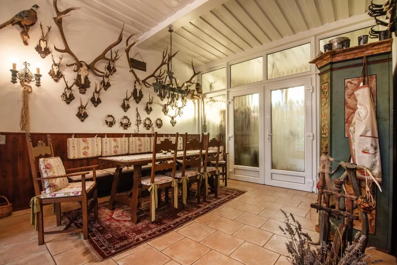 Apartment Renoviertes Bauernhaus Mit Garten In Ruhelage Vienna Austria