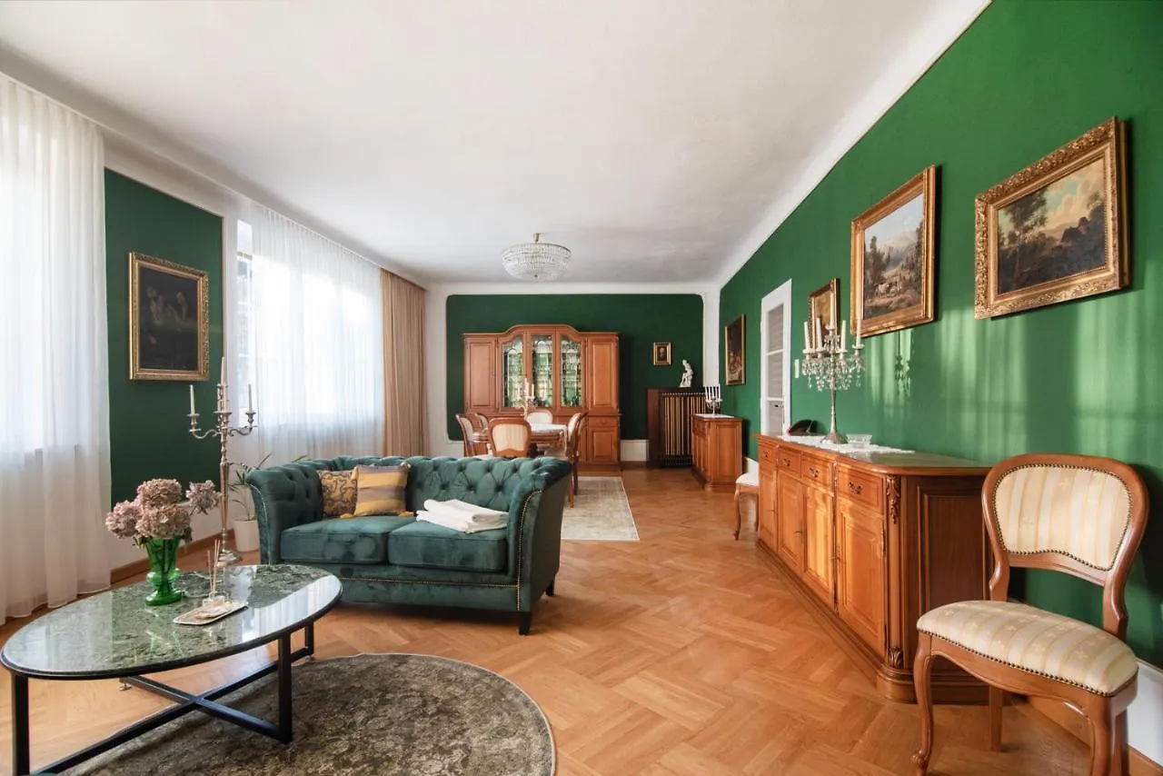Apartment Renoviertes Bauernhaus Mit Garten In Ruhelage Vienna