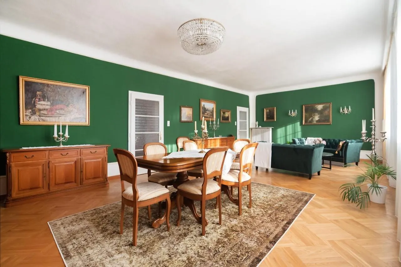 Apartment Renoviertes Bauernhaus Mit Garten In Ruhelage Vienna Austria