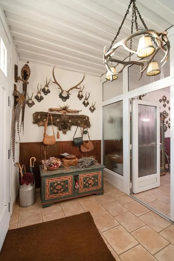 Apartment Renoviertes Bauernhaus Mit Garten In Ruhelage Vienna