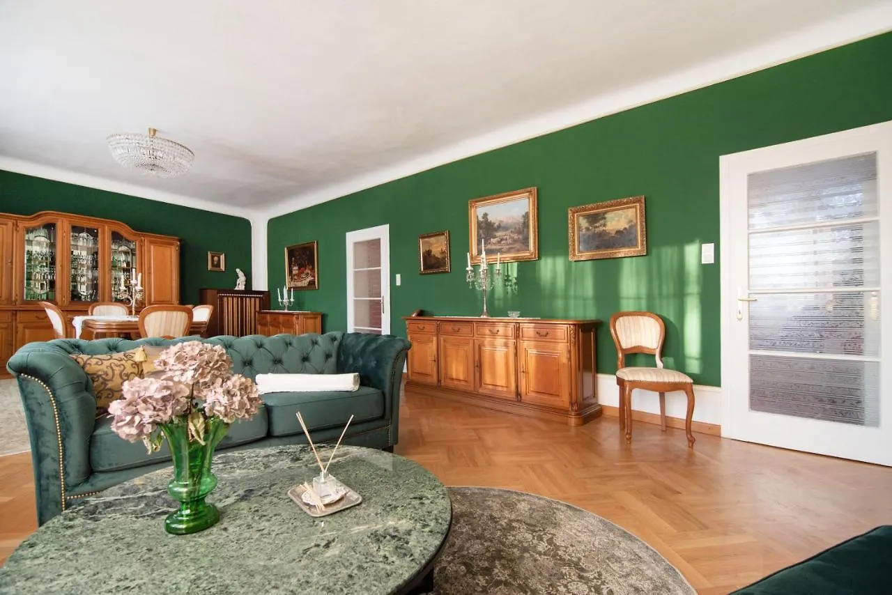 Renoviertes Bauernhaus Mit Garten In Ruhelage Vídeň 0*,  Rakousko