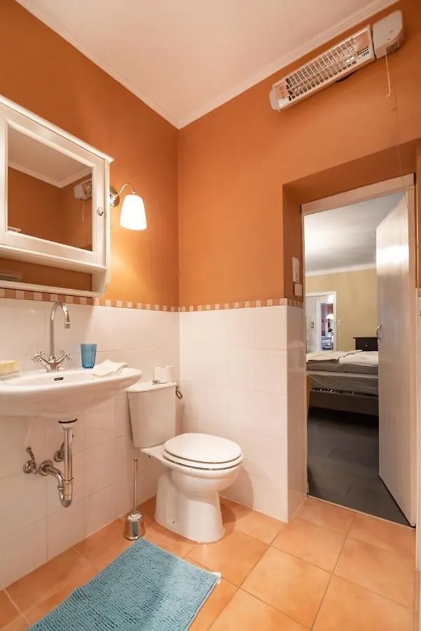 Renoviertes Bauernhaus Mit Garten In Ruhelage Vídeň 0*,